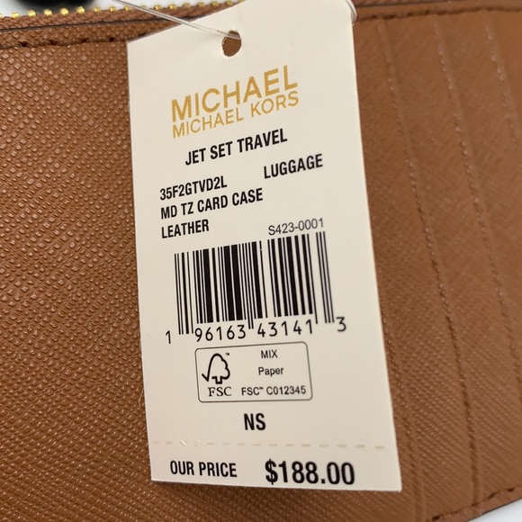 Michael Kors Jet Set Travel Medium Top Zip Card
Case Wallet LUGGAGE COLOR - Picture 11 of 11